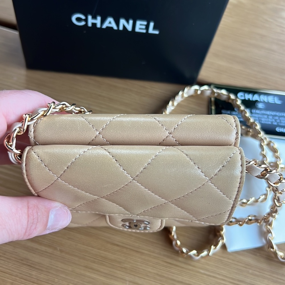 Mini CHANEL Lambskin Quilt Flap Trifold Wallet WOC on Chain - Picture 9 of 12
